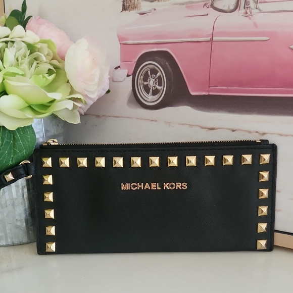 Michael Kors Handbags - Michael Kors Black Wristlet with Gold Accents